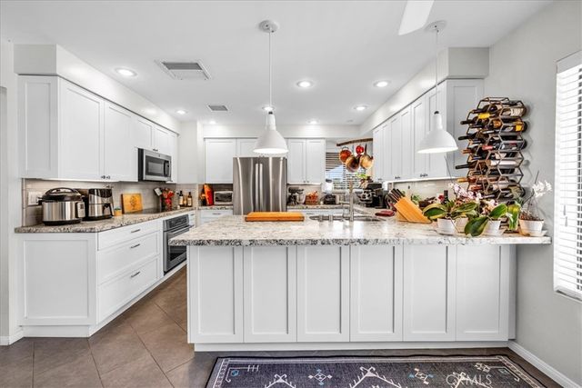 7880 Wesley Road, Joshua Tree, CA 92252