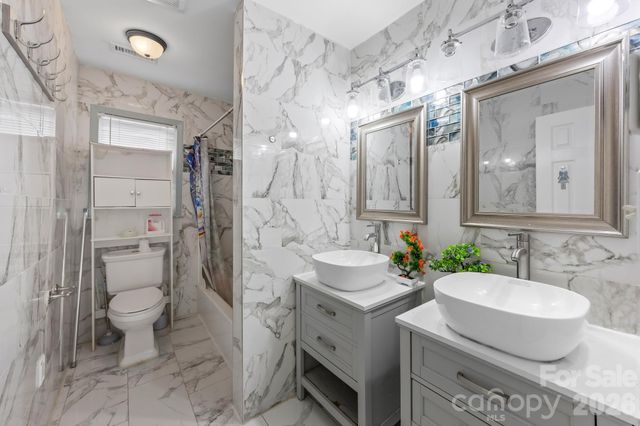 1131 Mt Kisco Drive, Charlotte, NC 28213