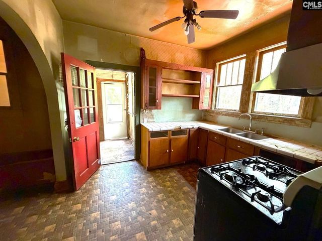 3961 Live Oak Street, Columbia, SC 29205