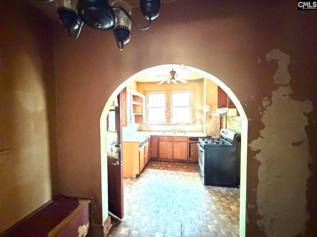 3961 Live Oak Street, Columbia, SC 29205
