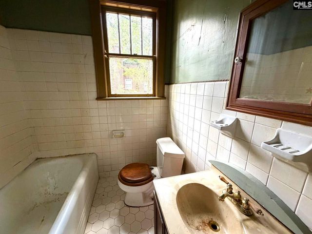 3961 Live Oak Street, Columbia, SC 29205