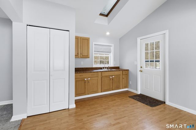 322 Tunxis Avenue, Bloomfield, CT 06002