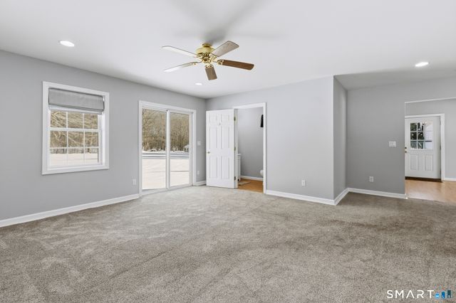 322 Tunxis Avenue, Bloomfield, CT 06002