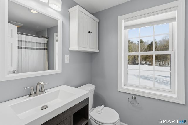 322 Tunxis Avenue, Bloomfield, CT 06002