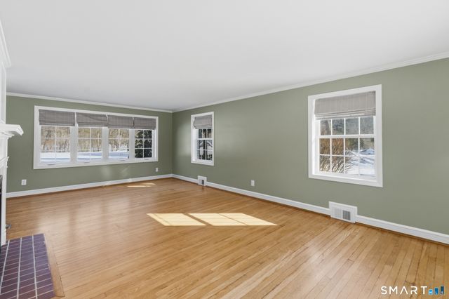 322 Tunxis Avenue, Bloomfield, CT 06002