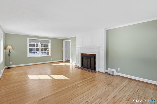 322 Tunxis Avenue, Bloomfield, CT 06002