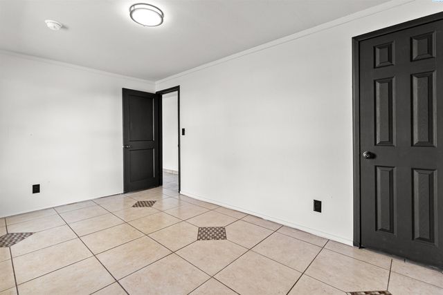 806 S Garfield Street, Kennewick, WA 99336