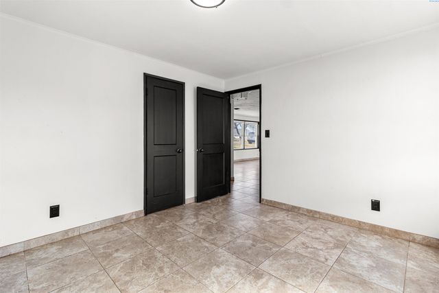 806 S Garfield Street, Kennewick, WA 99336