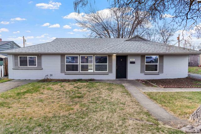 806 S Garfield Street, Kennewick, WA 99336