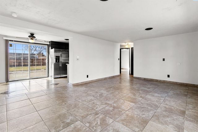 806 S Garfield Street, Kennewick, WA 99336