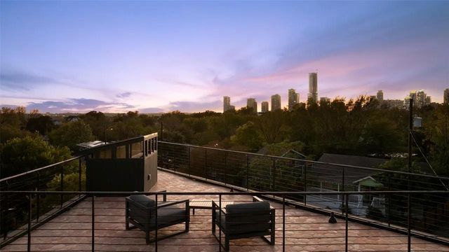 2302 E 11th ST, Austin, TX 78702