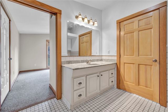 557 Ladyne Avenue NW, Bolivar, OH 44612