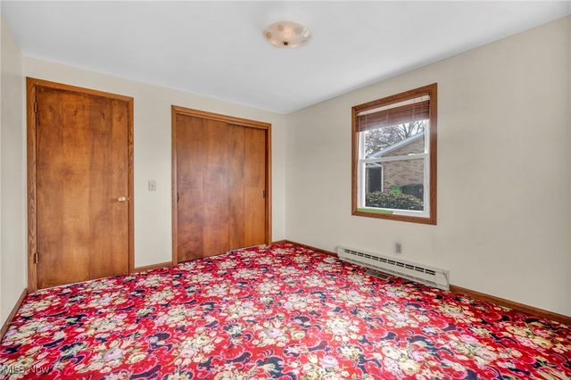 557 Ladyne Avenue NW, Bolivar, OH 44612