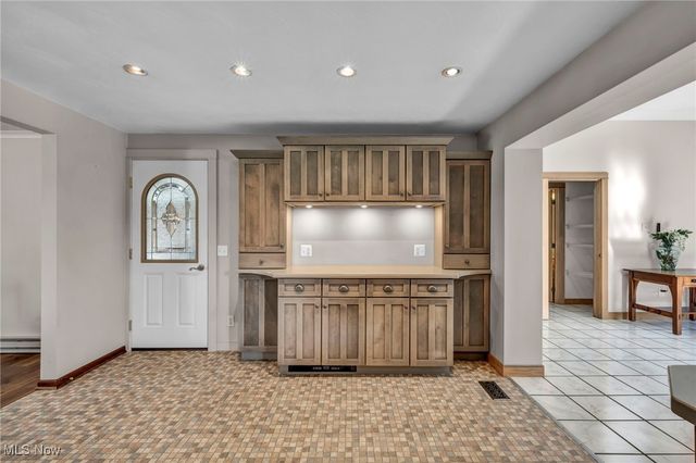 557 Ladyne Avenue NW, Bolivar, OH 44612