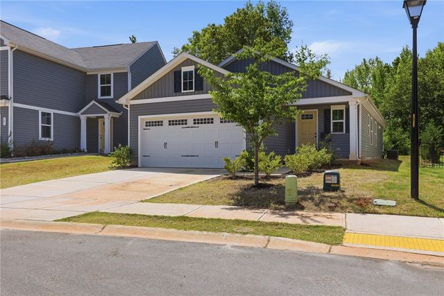 145 Davis Grove Lane, Piedmont, SC 29673