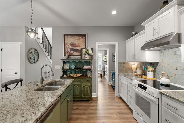 103 Sycamore Hill Dr, Clarksville, TN 37042