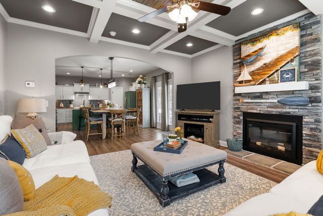 103 Sycamore Hill Dr, Clarksville, TN 37042