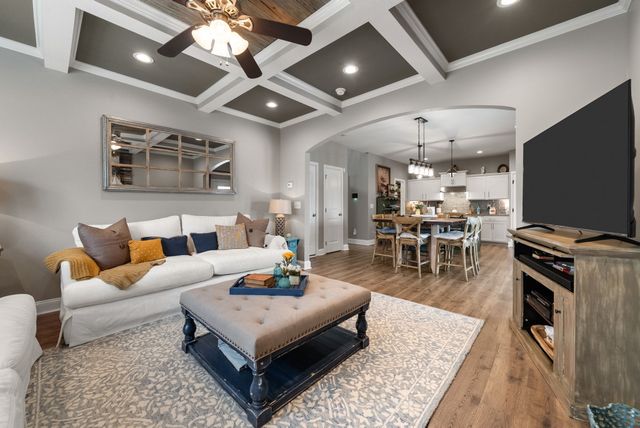 103 Sycamore Hill Dr, Clarksville, TN 37042