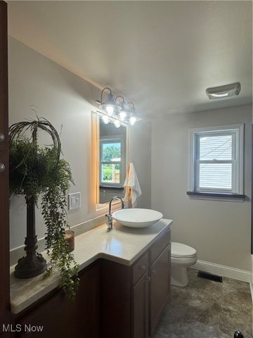 3130 S River Road, Zanesville, OH 43701
