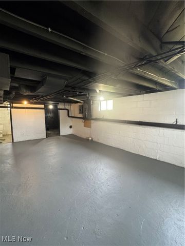 3130 S River Road, Zanesville, OH 43701