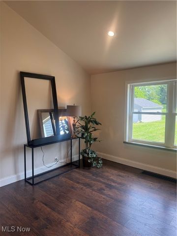 3130 S River Road, Zanesville, OH 43701
