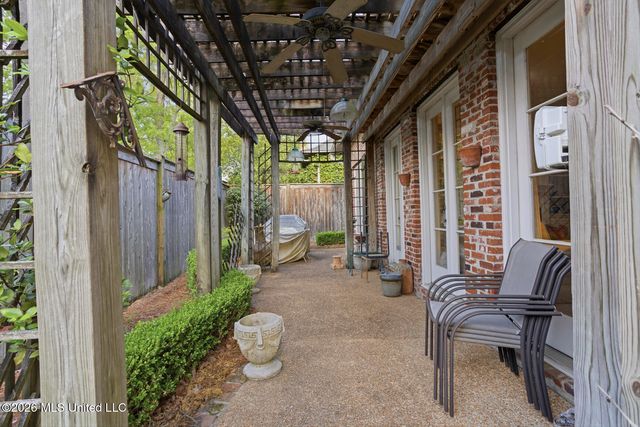 1641 Acadia Court, Jackson, MS 39211