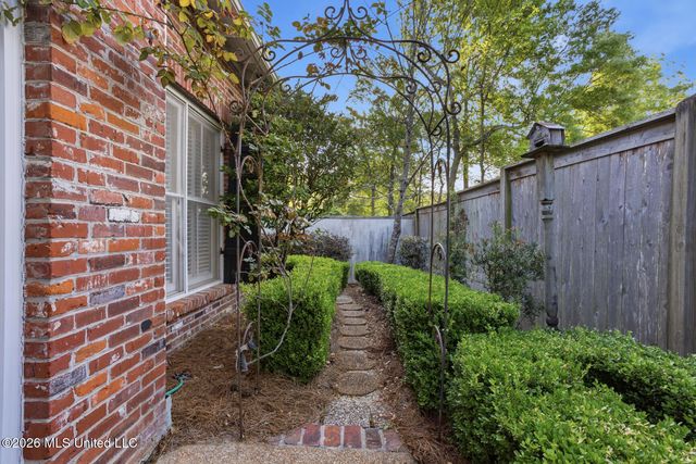 1641 Acadia Court, Jackson, MS 39211