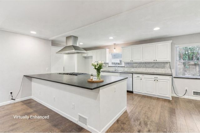 13745 Rolling Hills Lane, Dallas, TX 75240