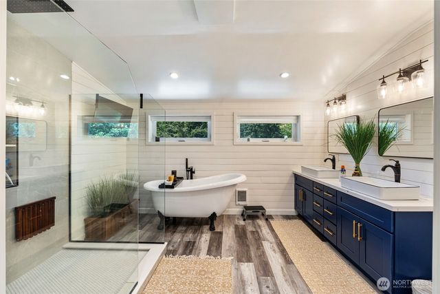 1785 Centralia Alpha Road, Chehalis, WA 98532
