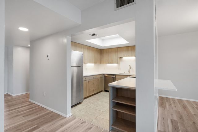 937 Country Club Drive SE Unit F, Rio Rancho, NM 87124