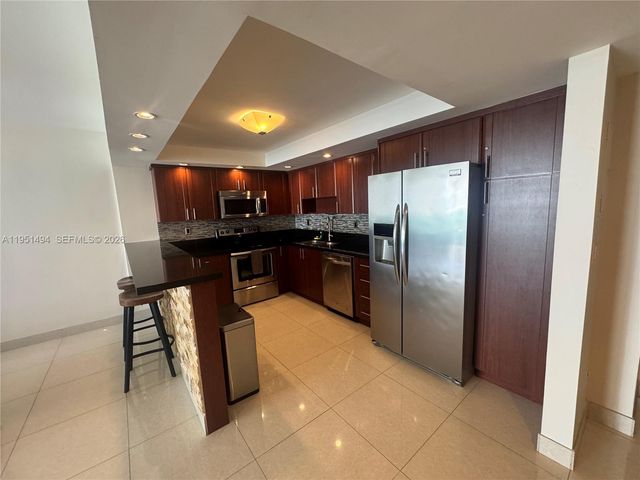 19370 Collins Ave 1427, Sunny Isles Beach, FL 33160