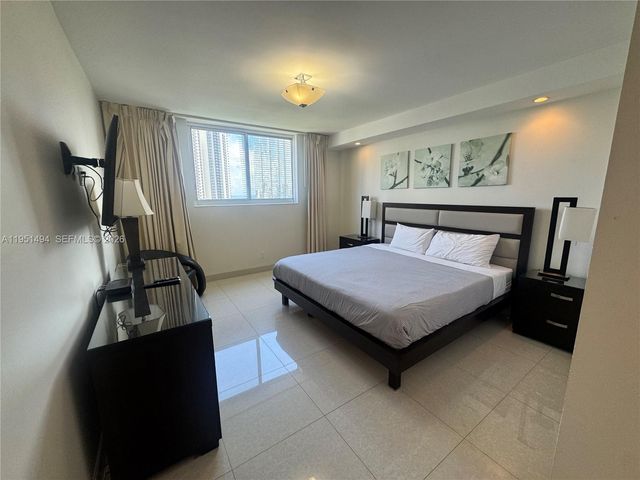 19370 Collins Ave 1427, Sunny Isles Beach, FL 33160