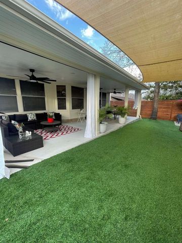 1401 Tetbury LN, Austin, TX 78748