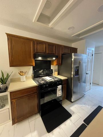 1401 Tetbury LN, Austin, TX 78748