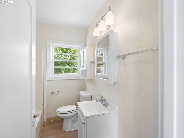 3136 Se Sellwood St, Milwaukie, OR 97222