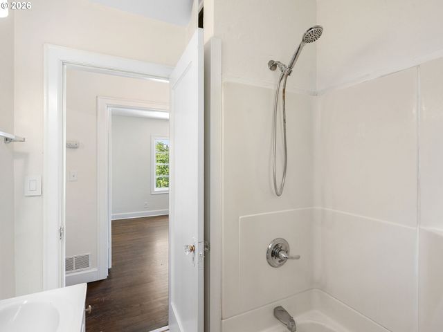 3136 Se Sellwood St, Milwaukie, OR 97222