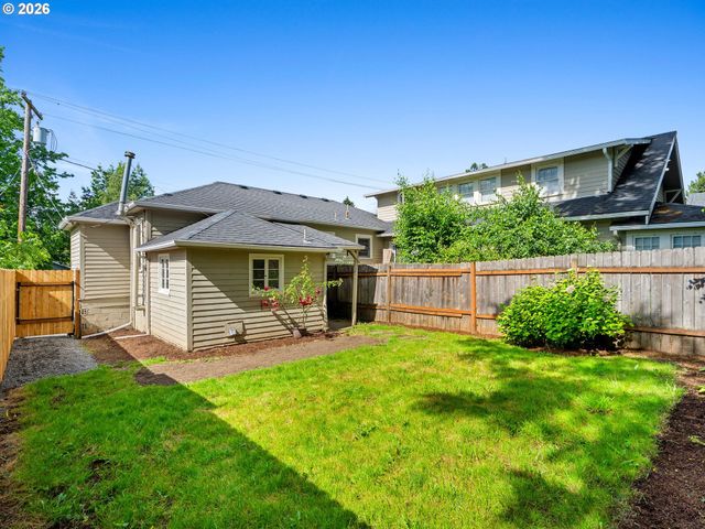 3136 Se Sellwood St, Milwaukie, OR 97222