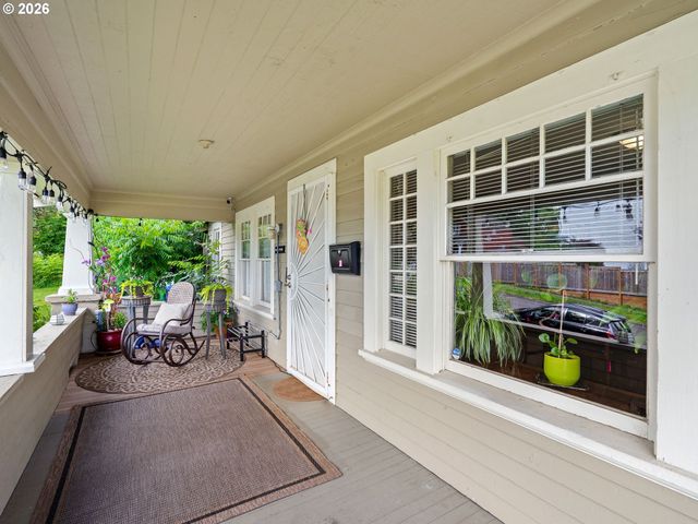 3136 Se Sellwood St, Milwaukie, OR 97222