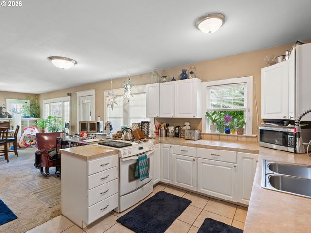 3136 Se Sellwood St, Milwaukie, OR 97222