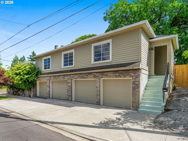 3136 Se Sellwood St, Milwaukie, OR 97222