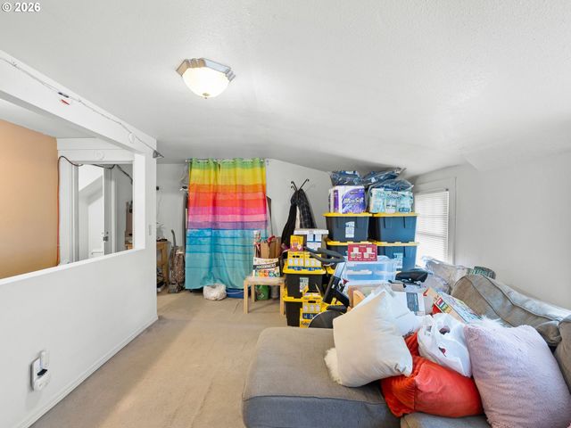 3136 Se Sellwood St, Milwaukie, OR 97222