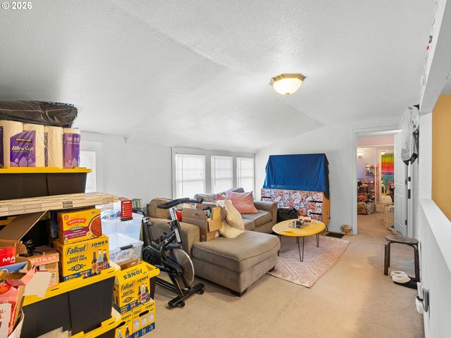 3136 Se Sellwood St, Milwaukie, OR 97222