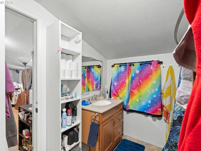 3136 Se Sellwood St, Milwaukie, OR 97222