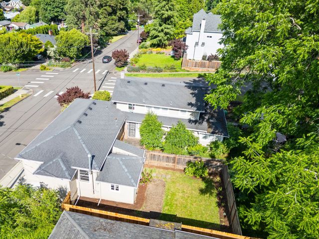 3136 Se Sellwood St, Milwaukie, OR 97222