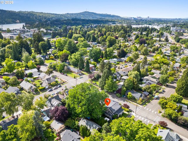 3136 Se Sellwood St, Milwaukie, OR 97222