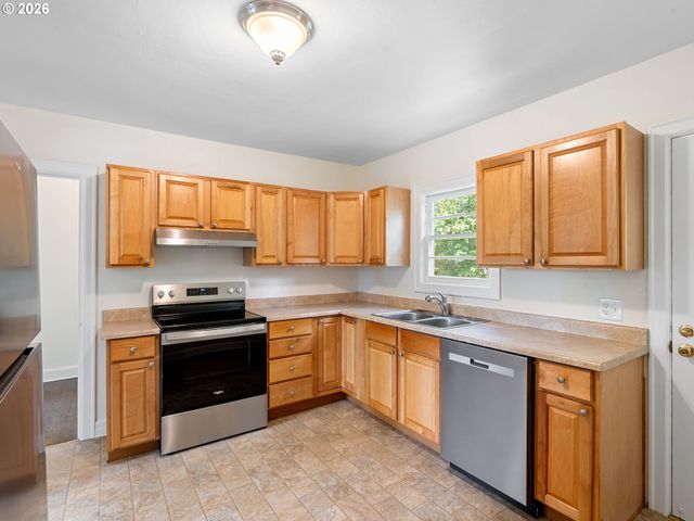 3136 Se Sellwood St, Milwaukie, OR 97222