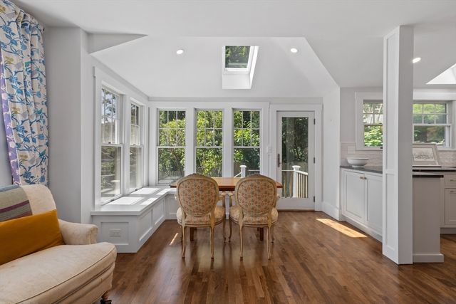 25 Bay View Ave, Plymouth, MA 02360
