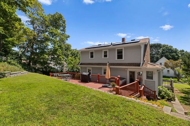 25 Bay View Ave, Plymouth, MA 02360