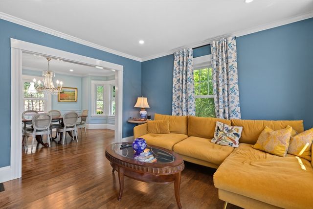 25 Bay View Ave, Plymouth, MA 02360