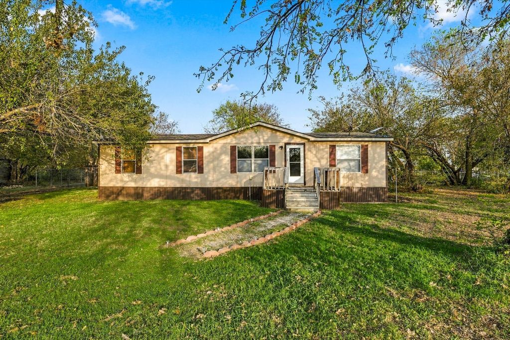 1250 Nutmeg Lane, Ponder, TX 76259 — photo 4